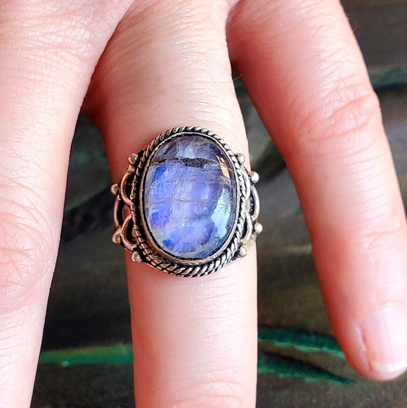 New Rare Purple Labradorite Silver Ring. - Picture 14 of 16